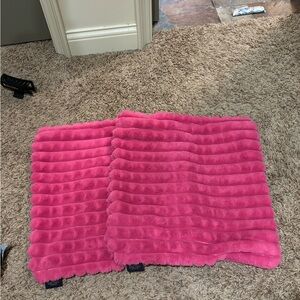 RACHEL Rachel Roy Fuzzy Pink Throw pillow covers